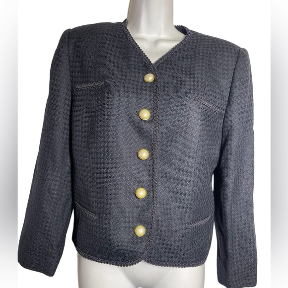 Charter Club size 12 petite navy blue blazer with‎ large ivory pearl buttons - Picture 1 of 4